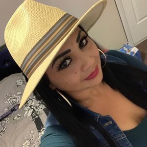 Meet your Posher, Beatriz